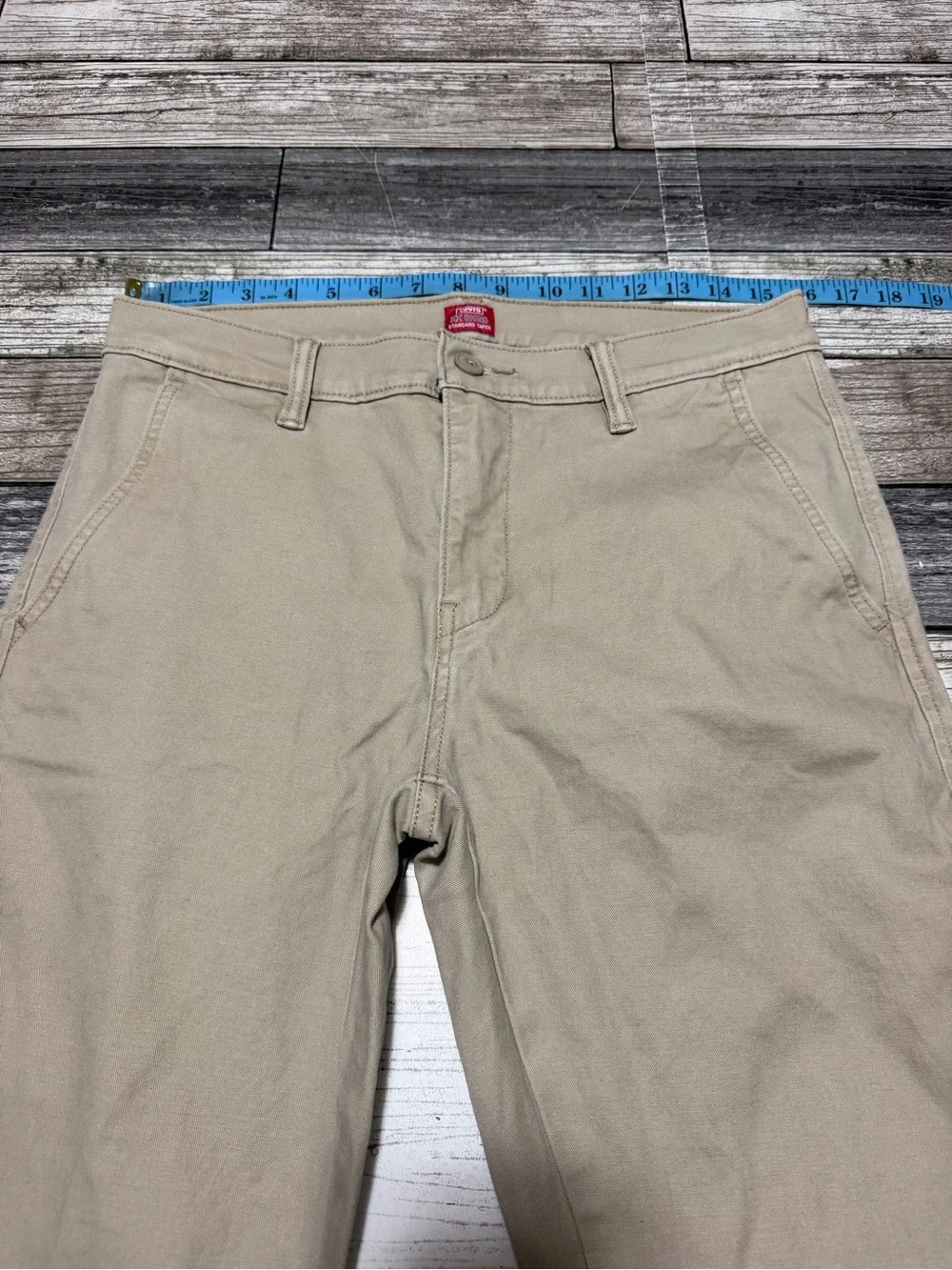 Levis excellent preowned